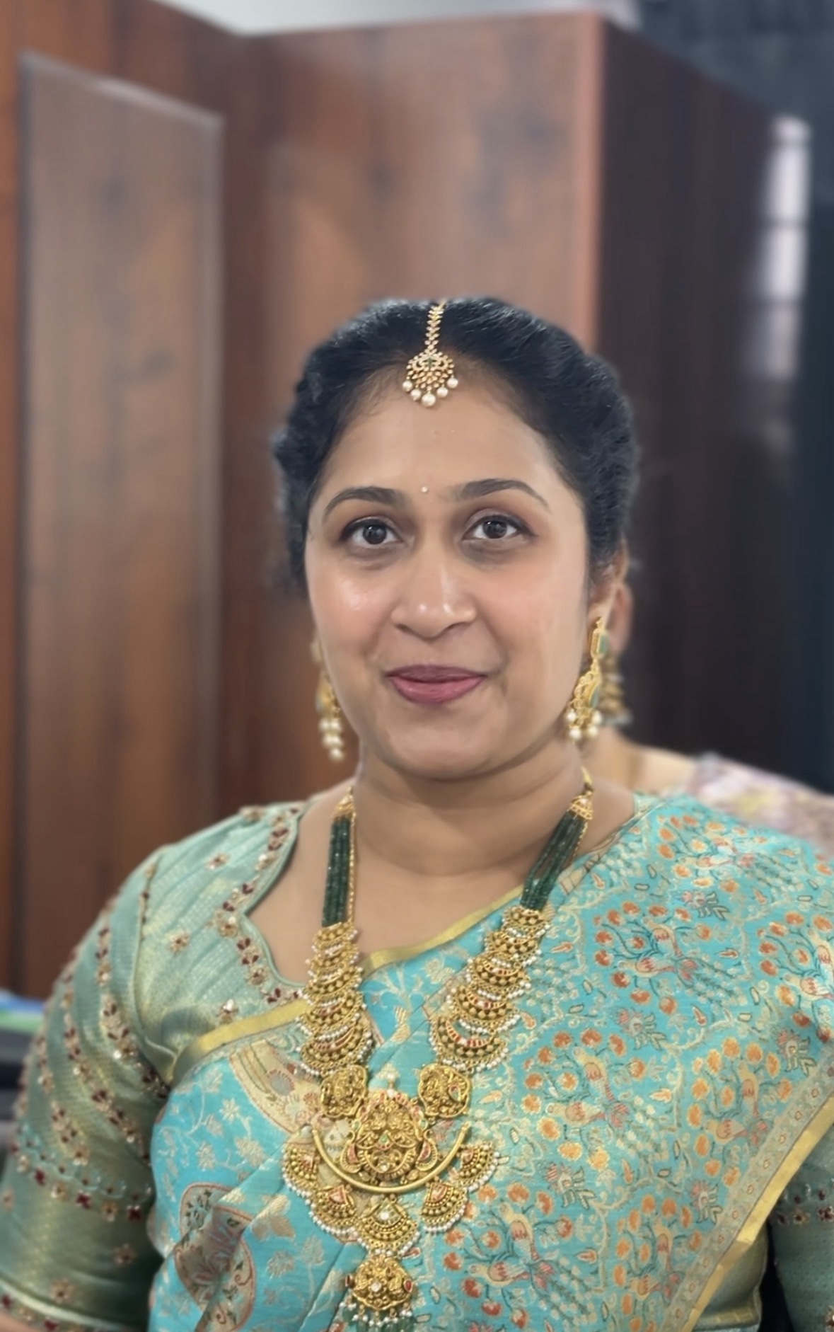 Traditional makeup for a family function